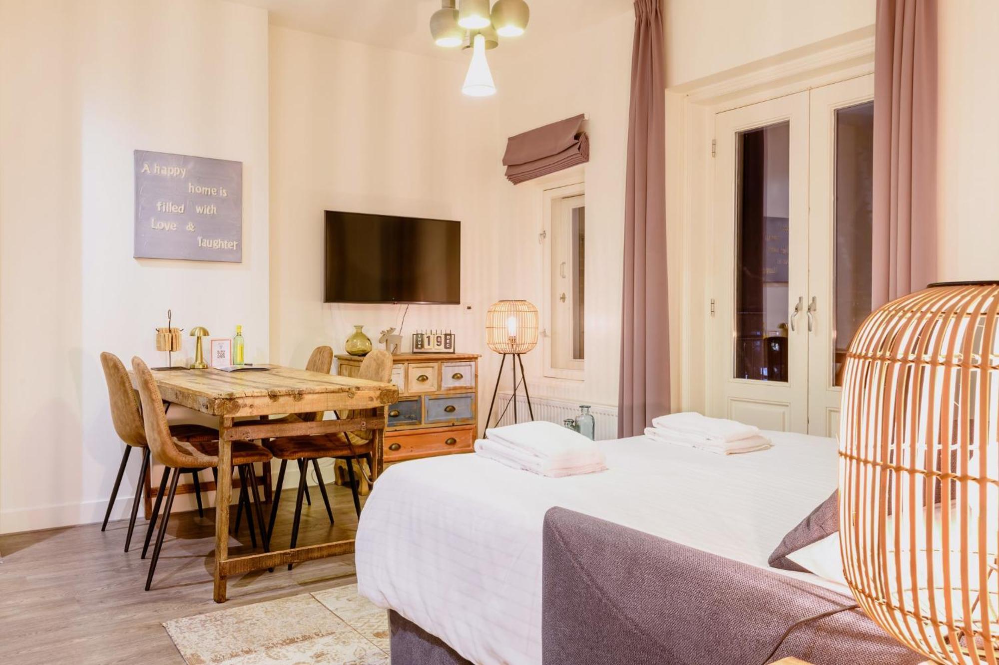 Hotel Oranjestaete Неймеген Экстерьер фото